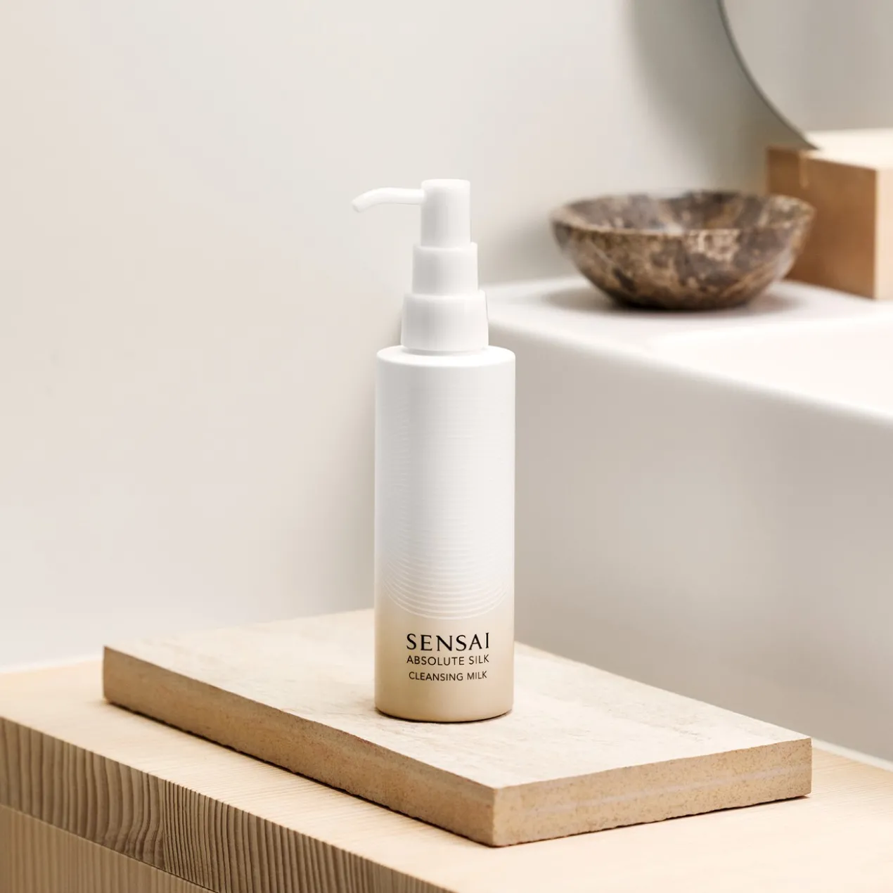 Absolute Silk Cleansing Milk