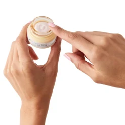 Confidence Crème Contour des Yeux Anti-Âge