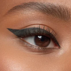 Dip Eyeliner Résistant à l'Eau 24h