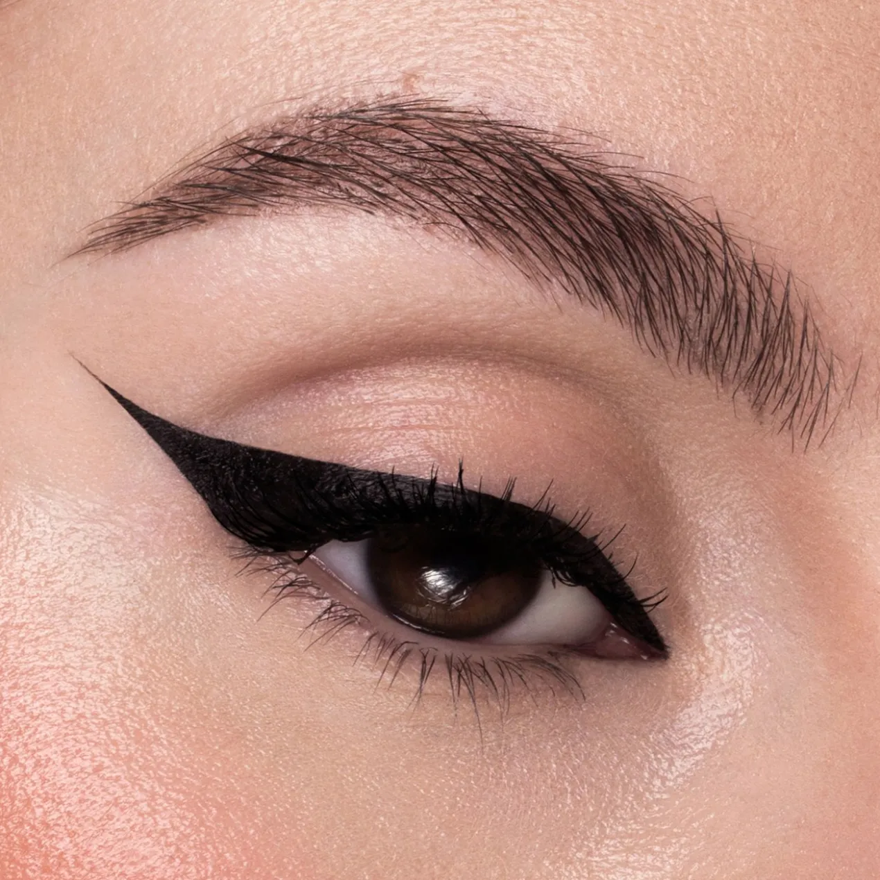 Eyeliner effet noir intense