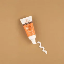 Fluide Solaire Visage et Décolleté SPF 50+