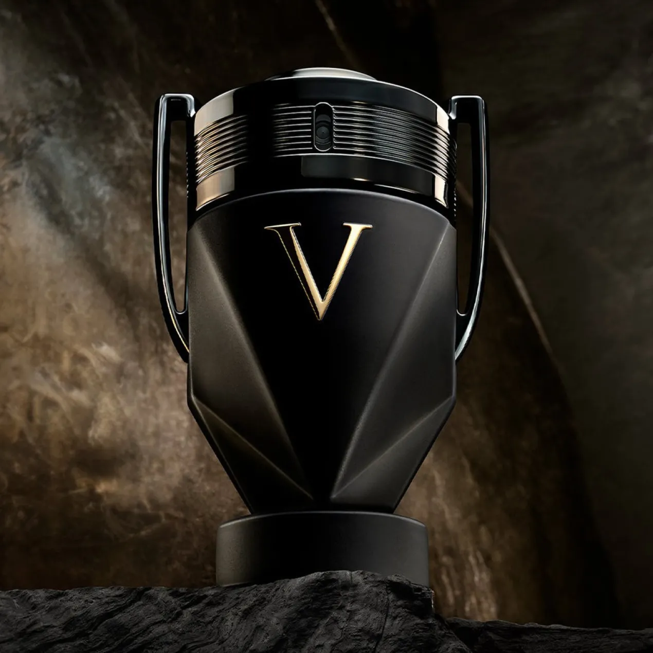 Invictus Victory Absolu Parfum Intense