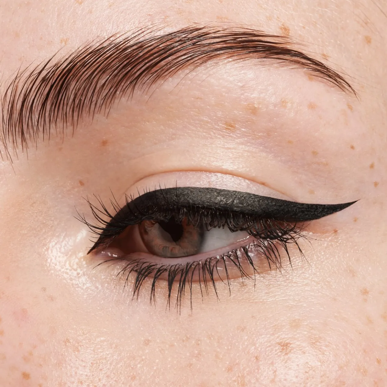 It's Easy Eyeliner