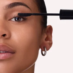 Mascara Tubing Stay In Place False Lash