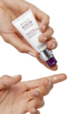 Neoretin Discrom K - Crème Dépigmentante pour le Contour des Yeux