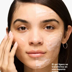 Nettoyant Exfoliant Moisture Surge Cleanser