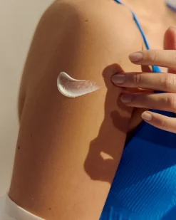 Protège & Hydrate Lotion Solaire SPF50+ Format Voyage