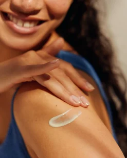 Protège & Hydrate Lotion Solaire SPF50+ Format Voyage