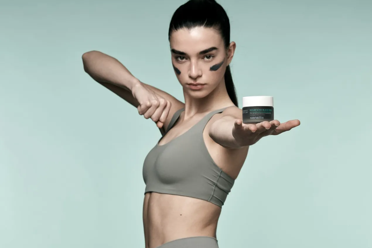 Resurfacing Black Peel Peeling Revitalisant et Illuminant