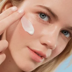 Youthtopia Peptide Plumping Apple Cream